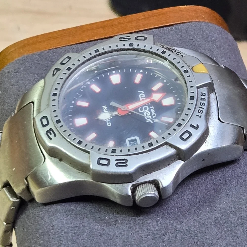 Timex Reef Gear Indiglo 200M Diver Watch Stainless Steel Date 007267 new battery